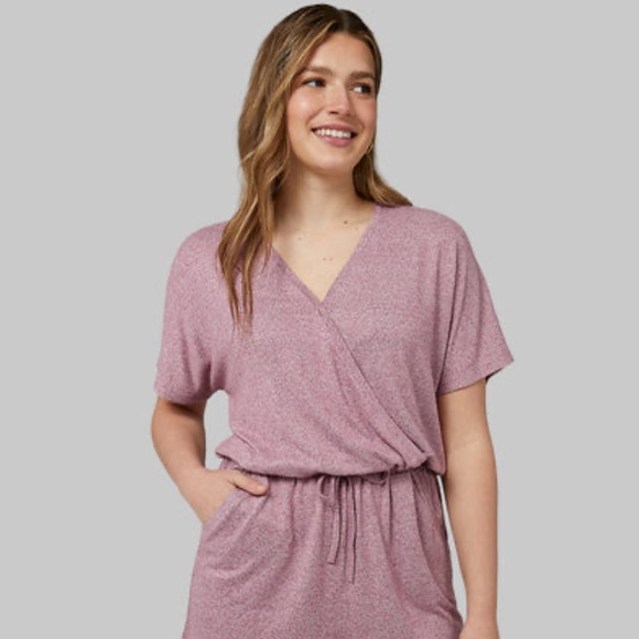 32 Degrees Women’s Pink Romper - Picture 2 of 7